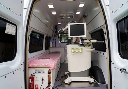 相距1600公里，上海优质医疗资源随华大智造远程5G机器人移动车驶入西部乡镇超声