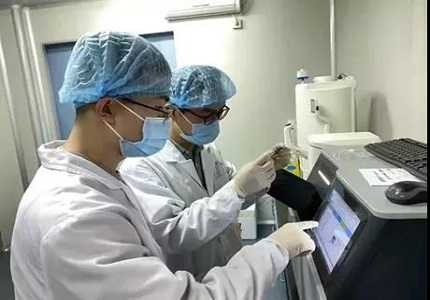 共同抗疫 | 已助力十余省近百家疾控中心溯源病毒！华大智造测序平台为呼市、自贡、阿盟等地疫情防控提供硬核支撑！